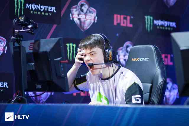 裁判的伊朗 裁判的伊朗