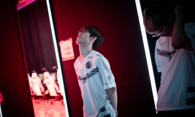 这些批评是 这些批评是