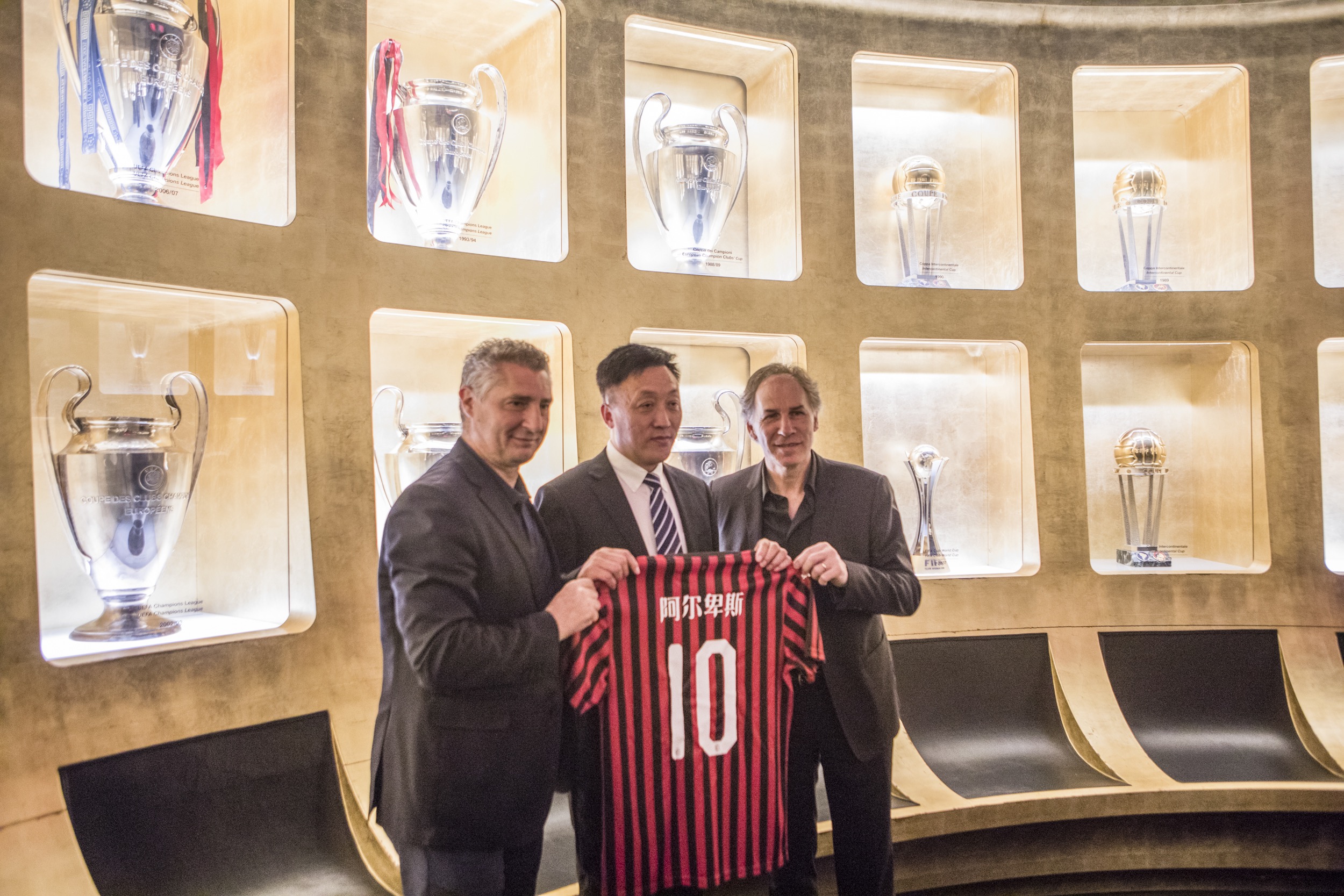 对田径运动 对田径运动