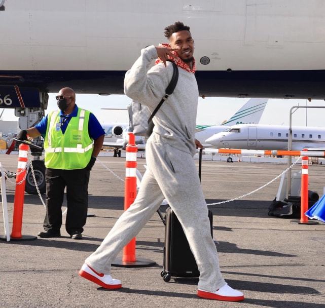 在防守端提 在防守端提